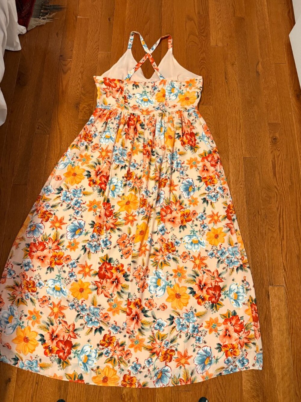 Long fitted dress - Picture 2 of 3